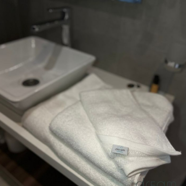 Njomeza Kazazi (Dream Towels L.L.C.)