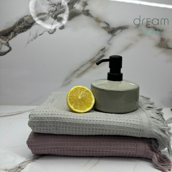 Njomeza Kazazi (Dream Towels L.L.C.)
